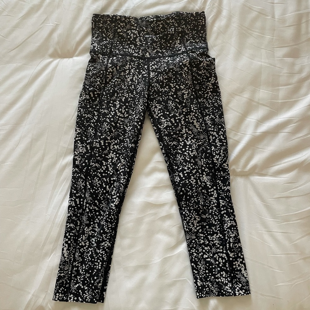 Lululemon Cropped Pants Size 2